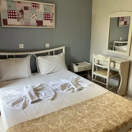 招待所 In - Lovely For 2 People In Limenaria, Only Five Minutes Away From Center 利迈纳里亚